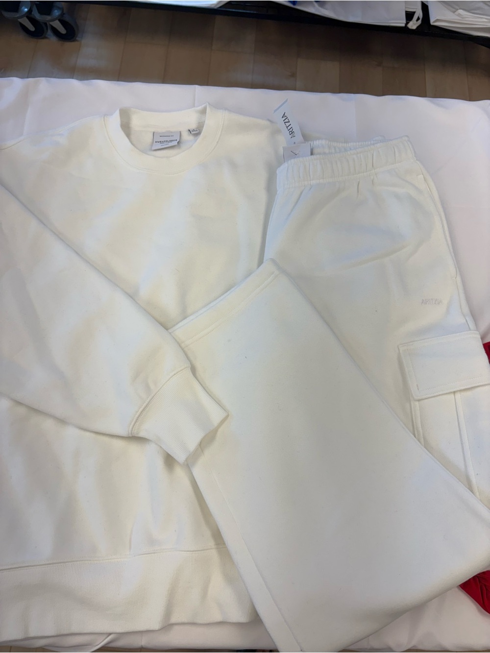 NWT aritzia sweatfleece set